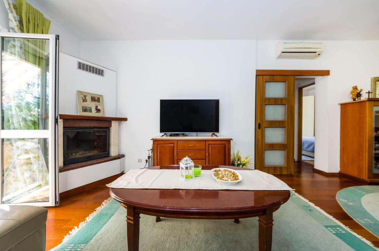 Mihael Appartement Zadar Buitenkant foto