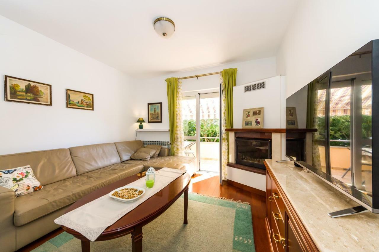 Mihael Appartement Zadar Buitenkant foto